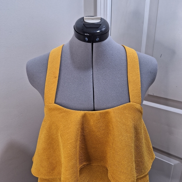 Madewell Gold Two Teared Halter w/Criss/Cross Straps Size Med - Picture 2 of 5